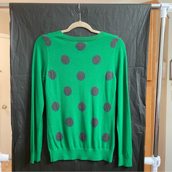 Banana Republic Women’s Small Green Sweater with Black Polka Dots Chic - Picture 5 of 5